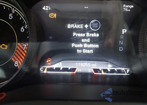 2014 Jeep Cherokee Limited z USA, uszkodzony, nr VIN 1C4PJLDS7EW302057